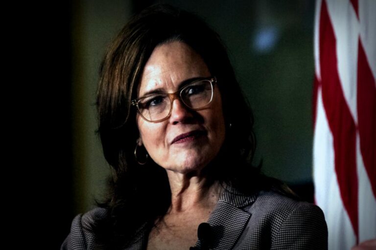 Kim Davis Challenges Obergefell Ruling with Help from Clarence Thomas and Amy Coney Barrett