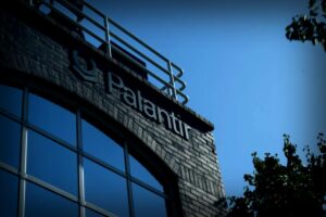 Palantir’s Stock Climbs as Investors Eye Potential Split Before Earnings