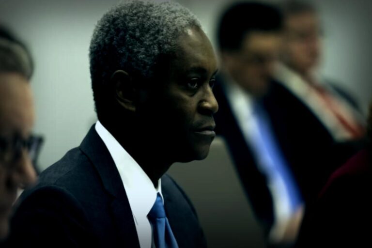 Surprise Retirement of Fed Official Could Shape Trump’s Influence at the Central Bank