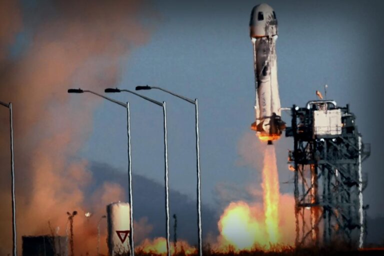 SpaceX Surpasses Blue Origin in Milestone Florida Launch