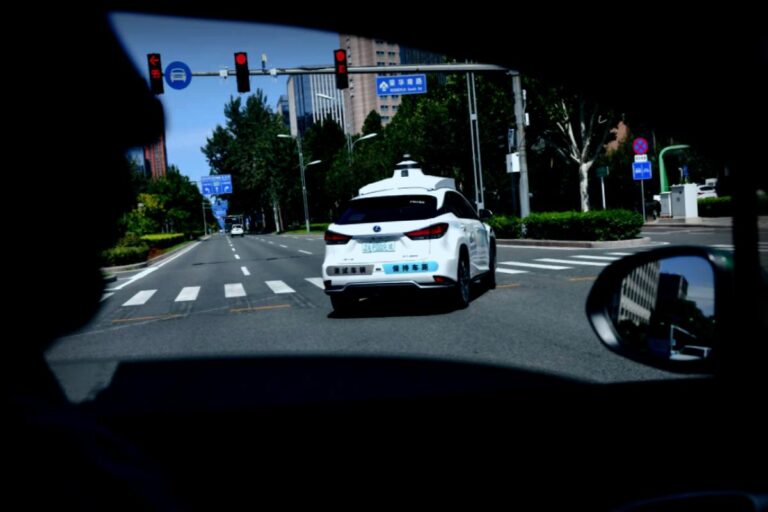 Why Chinese Robotaxis Are Gaining the Edge Over Waymo