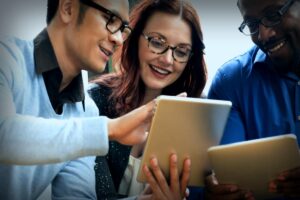 Is Investing in AI Safer Without Touching Chip Stocks?