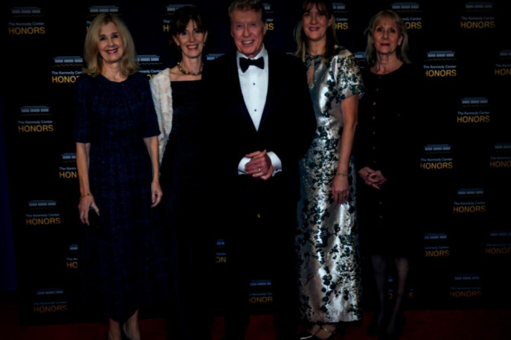 Trump Hosts Kennedy Center Honors with Celebrities Like Stallone and Kiss