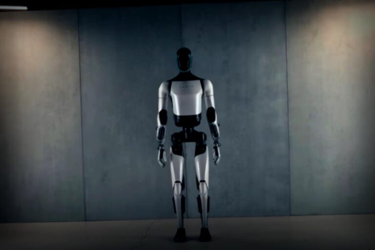 Tesla’s Optimus Robot Blunder Reveals the Reality Behind Automation