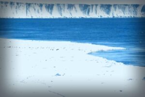 Argo Float Unveils Hidden Ocean Layers in Antarctica