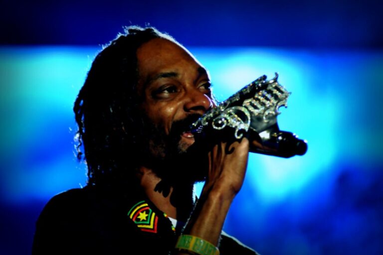 Snoop Dogg Sets Holiday Mood for NFL Halftime Show on Netflix