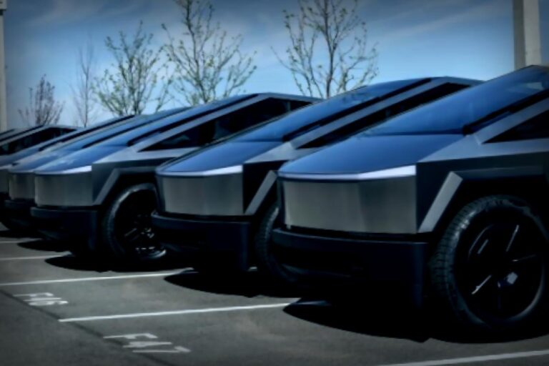 SpaceX Snags Over 1,000 Cybertrucks Amid Falling Demand: ‘What Else Could They Be Up To?’