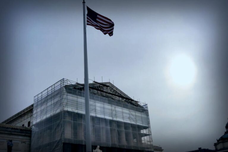 Supreme Court Blocks Trump’s National Guard Move in Chicago